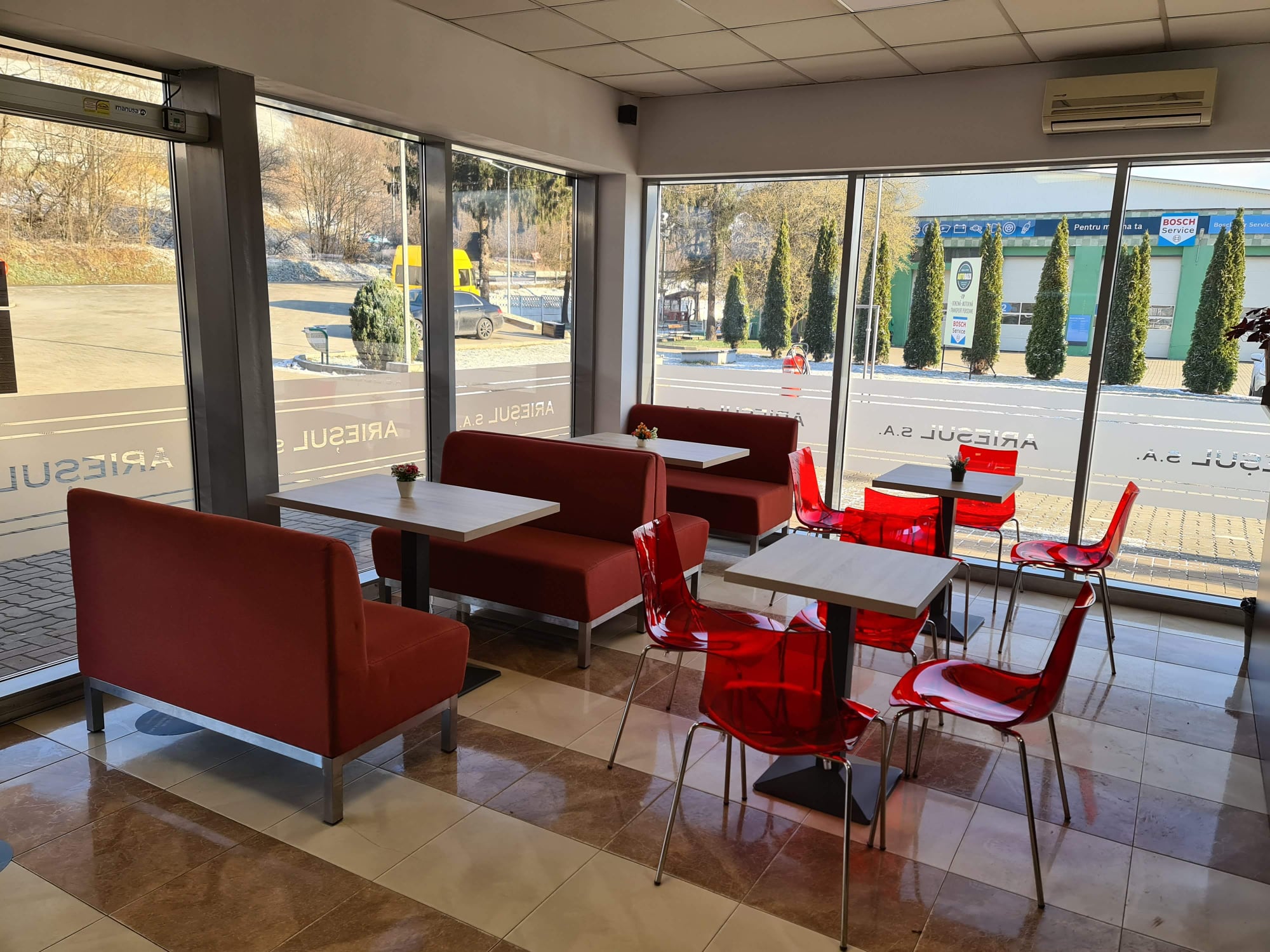 Stația Rompetrol